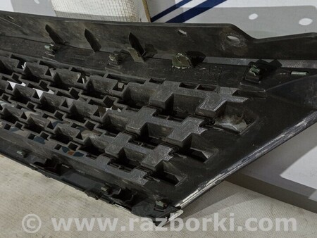 ФОТО Решетка радиатора Правая для Nissan Tiida Киев