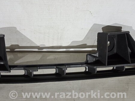 ФОТО Напрямна переднього бампера ліва для Volkswagen Touran (01.2003-10.2015) Киев