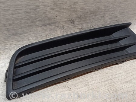 ФОТО Решітка накладка переднього бампера права для Volkswagen Touran (01.2003-10.2015) Киев