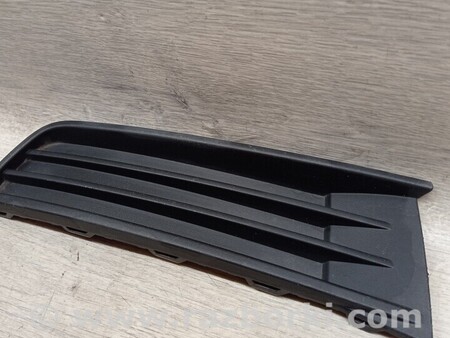 ФОТО Решітка накладка переднього бампера права для Volkswagen Touran (01.2003-10.2015) Киев