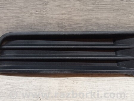 ФОТО Решітка накладка переднього бампера права для Volkswagen Touran (01.2003-10.2015) Киев