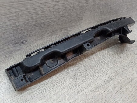 ФОТО Кронштейн кріплення направляюча заднього бампера правий розсувний для Audi (Ауди) TT 8S (10.2014-03.2019) Киев