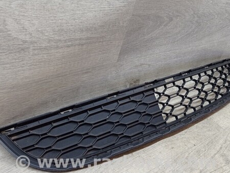 ФОТО Решетка радиатора бампера переднего нижняя для Renault Twingo Киев