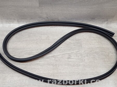 ФОТО Ущільнювач молдинг ляди кришки багажника для Renault Twingo Киев