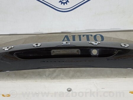 ФОТО Накладка кришки багажника під камеру для Volvo V40 Київ