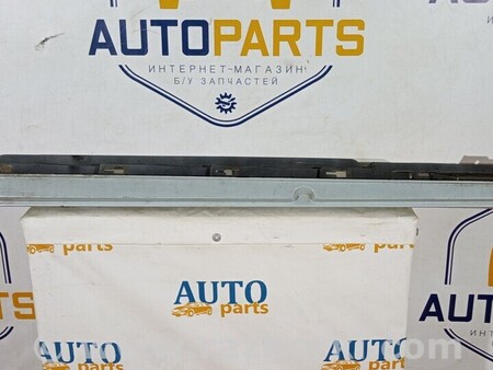 ФОТО Накладка лівого порога для Volvo V40 Київ