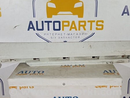 ФОТО Накладка порога права для Volvo V40 Київ