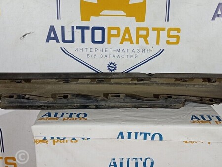 ФОТО Накладка порога права для Volvo V40 Київ