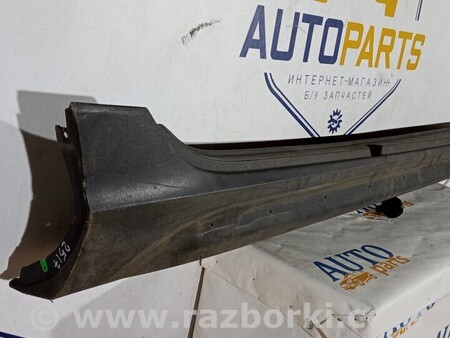 ФОТО Накладка порога права для Volvo V40 Київ