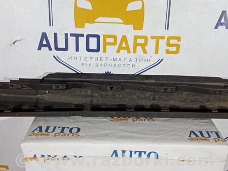 ФОТО Накладка порога права для Volvo V40 Київ