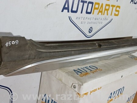 ФОТО Накладка порога права для Volvo V40 Київ