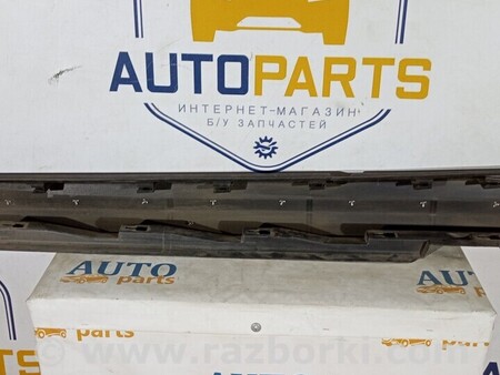 ФОТО Накладка порога права для Volvo V40 Київ