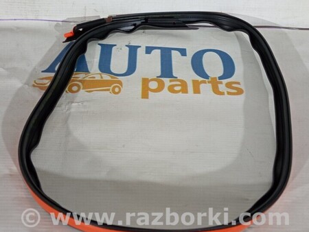 ФОТО Ущільнювач переднього бампера для Volvo V40 Київ