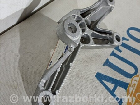 ФОТО Кронштейн КПП для Volvo V50 Київ