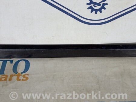 ФОТО Молдинг двері задньої лівої для Volvo V50 Київ