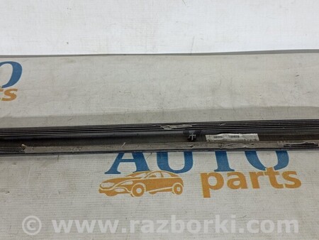 ФОТО Молдинг двері задньої лівої для Volvo V50 Київ
