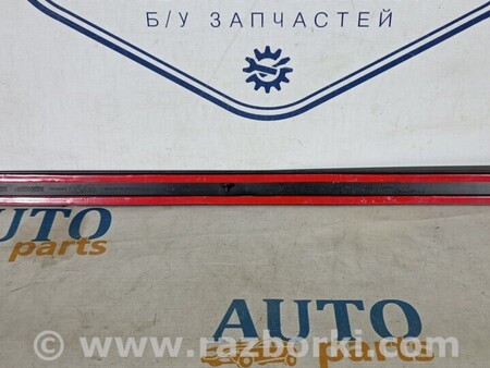 ФОТО Молдинг двері передньої правої для Volvo V50 Київ