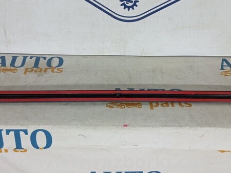 ФОТО Молдинг двері передньої правої для Volvo V50 Київ