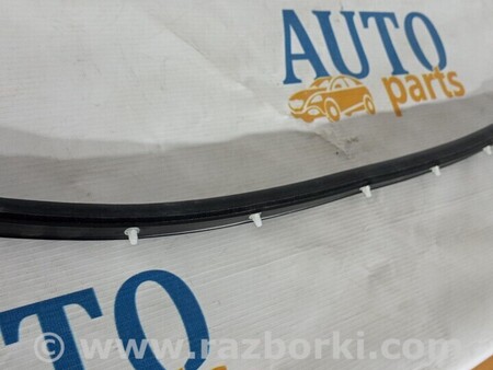 ФОТО Ущільнювач резинка дверь задняя правая для Volvo V50 Київ
