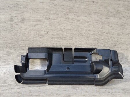 ФОТО Дифузор радиатора Воздуховод радиатора для Volvo V60 Київ