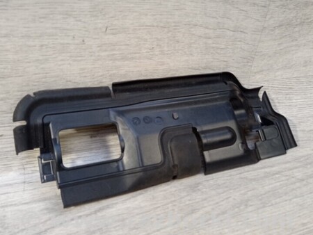 ФОТО Дифузор радиатора Воздуховод радиатора для Volvo V60 Київ