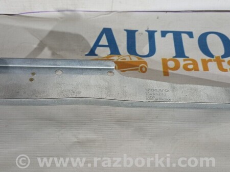 ФОТО Кронштейн крила переднього лівого для Volvo V60 Київ