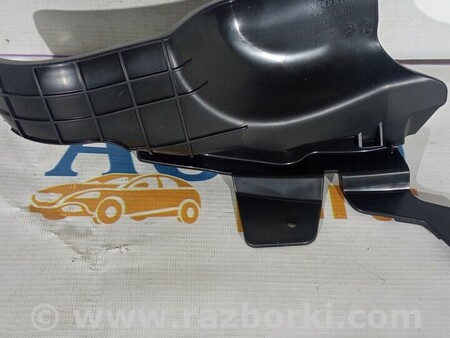 ФОТО Накладка крила переднього правого для Volvo V60 Київ