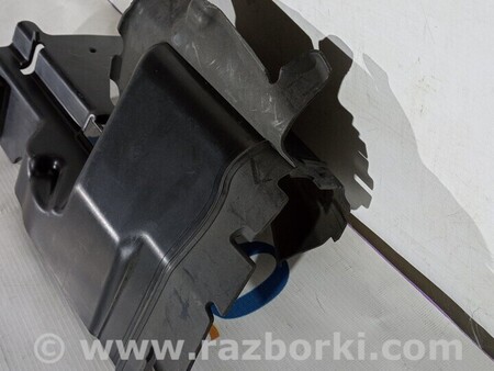 ФОТО Повітрозабірник радіатора прав для Volvo V60 Київ