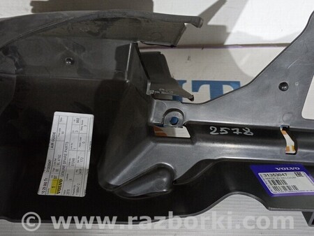 ФОТО Повітрозабірник радіатора прав для Volvo V60 Київ