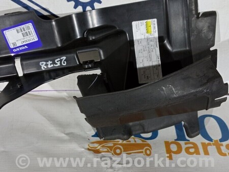 ФОТО Повітрозабірник радіатора прав для Volvo V60 Київ