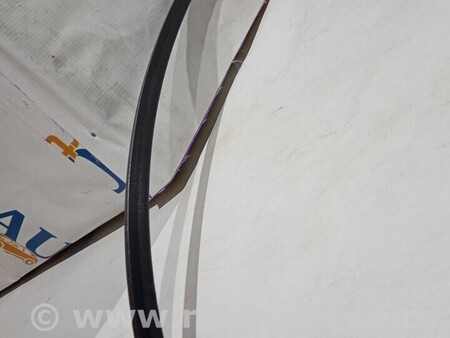 ФОТО Ущільнювач лобового скла для Volvo V60 Київ