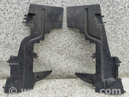 ФОТО Воздуховод Направляющаяя воздуха левая или правая для Toyota Verso Киев