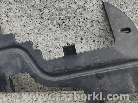 ФОТО Воздуховод Направляющаяя воздуха левая или правая для Toyota Verso Киев