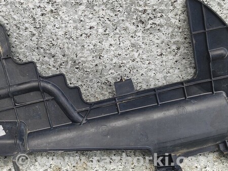 ФОТО Воздуховод Направляющаяя воздуха левая или правая для Toyota Verso Киев