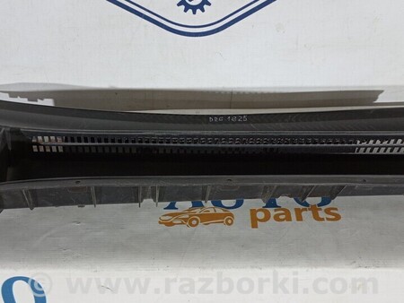 ФОТО Жабо права частина для Toyota Verso Киев