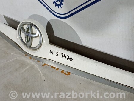 ФОТО Накладка кришки багажника хром підсвічування номера для Toyota Verso Киев