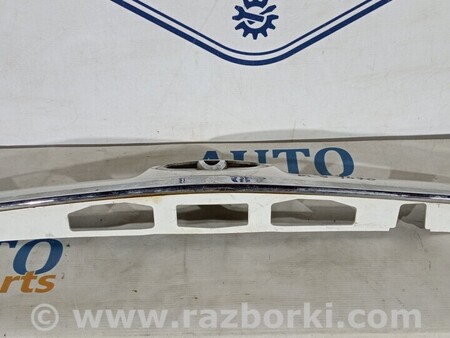 ФОТО Накладка кришки багажника хром підсвічування номера для Toyota Verso Киев