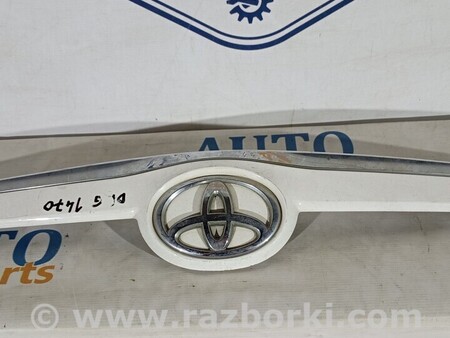 ФОТО Накладка кришки багажника хром підсвічування номера для Toyota Verso Киев