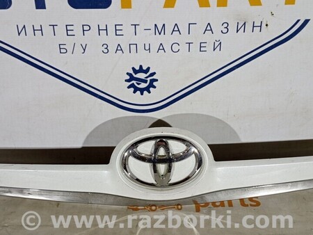ФОТО Накладка кришки багажника хром підсвічування номера для Toyota Verso Киев