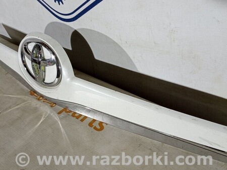 ФОТО Накладка кришки багажника хром підсвічування номера для Toyota Verso Киев