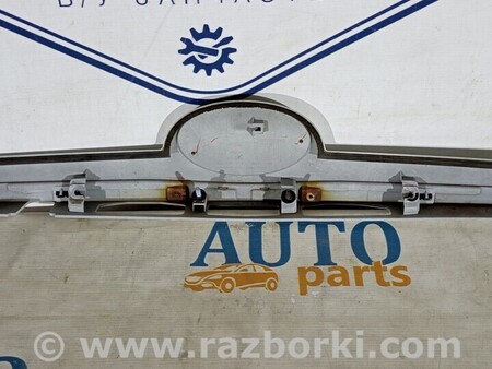 ФОТО Накладка кришки багажника хром підсвічування номера для Toyota Verso Киев