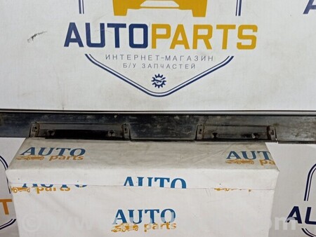 ФОТО Накладка порога права для Toyota Verso Киев