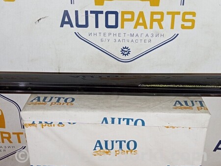 ФОТО Накладка порога права для Toyota Verso Киев