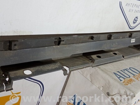 ФОТО Накладка порога права для Toyota Verso Киев