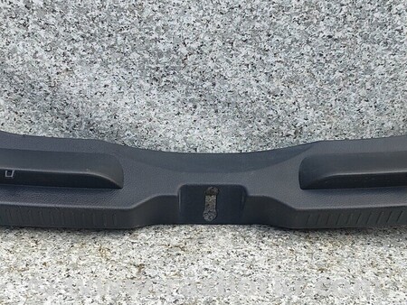 ФОТО РЕСТ Накладка багажника нижня під замок Накладка для Toyota Verso Киев