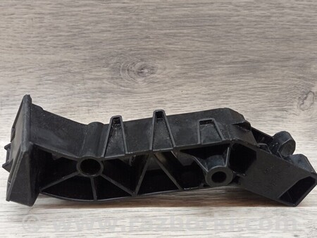 ФОТО Кронштейн кріплення фіксатор переднього бампера правий для Mercedes-Benz Vito Киев