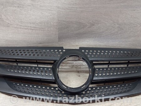 ФОТО Решетка радиатора бампера переднего для Mercedes-Benz Vito Киев