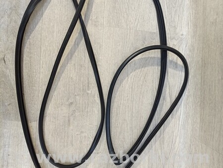 ФОТО Уплотнитель резинка лобового стекла для Mercedes-Benz Vito Киев