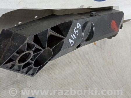 ФОТО Кронштейн кріплення направляюча панелі радіатора права для Opel Vivaro Киев