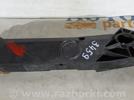 ФОТО Кронштейн кріплення направляюча панелі радіатора права для Opel Vivaro Киев